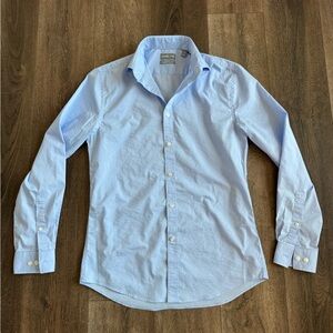 Michael Kors Sky Blue Dress Shirt, men’s size medium